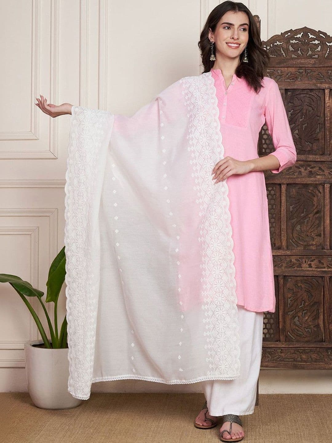 AKSHADEEP Floral Embroidered Chikankari Pure Cotton Dupatta - view 1