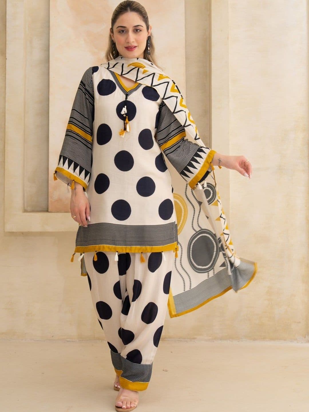Sangria Women Printed Regular Kurta with Patiala & With Dupatta - view 1