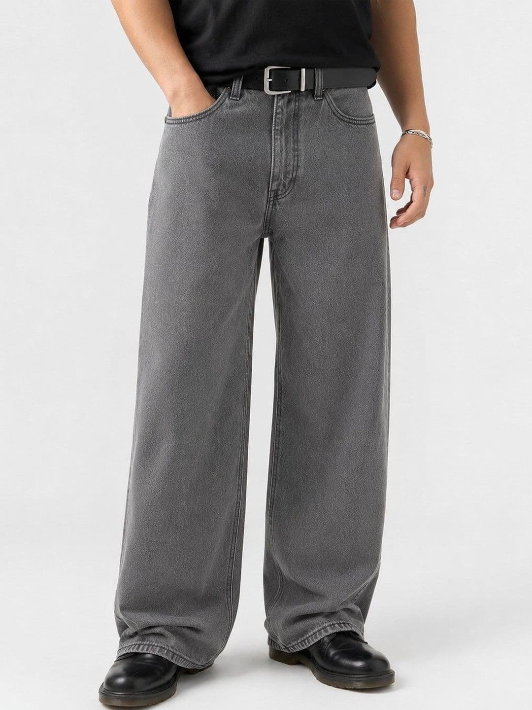 Ygdeal Men London Mid-Rise Light Fade Jeans - view 1