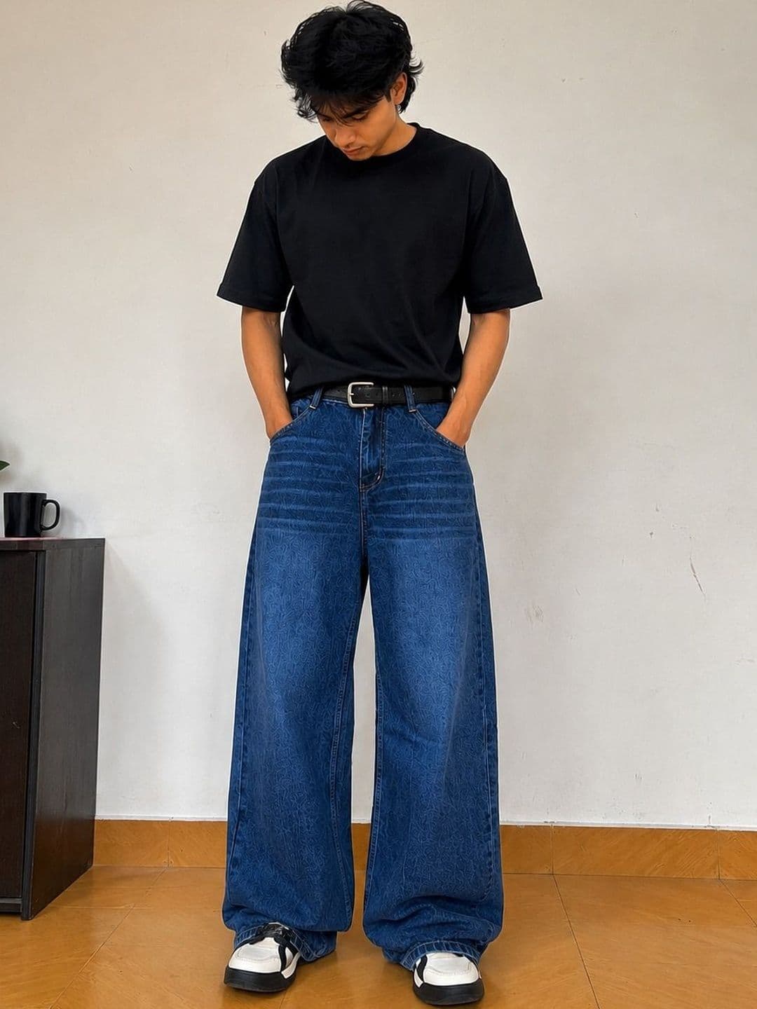 Line out line Men Wide Leg High-Rise Heavy Fade Jeans - view 1