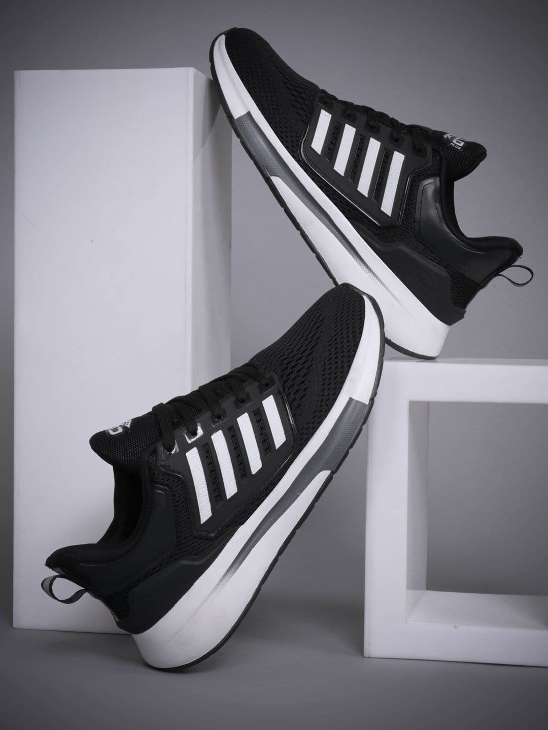 CLD Men Mesh Running Non-Marking Shoes - view 1