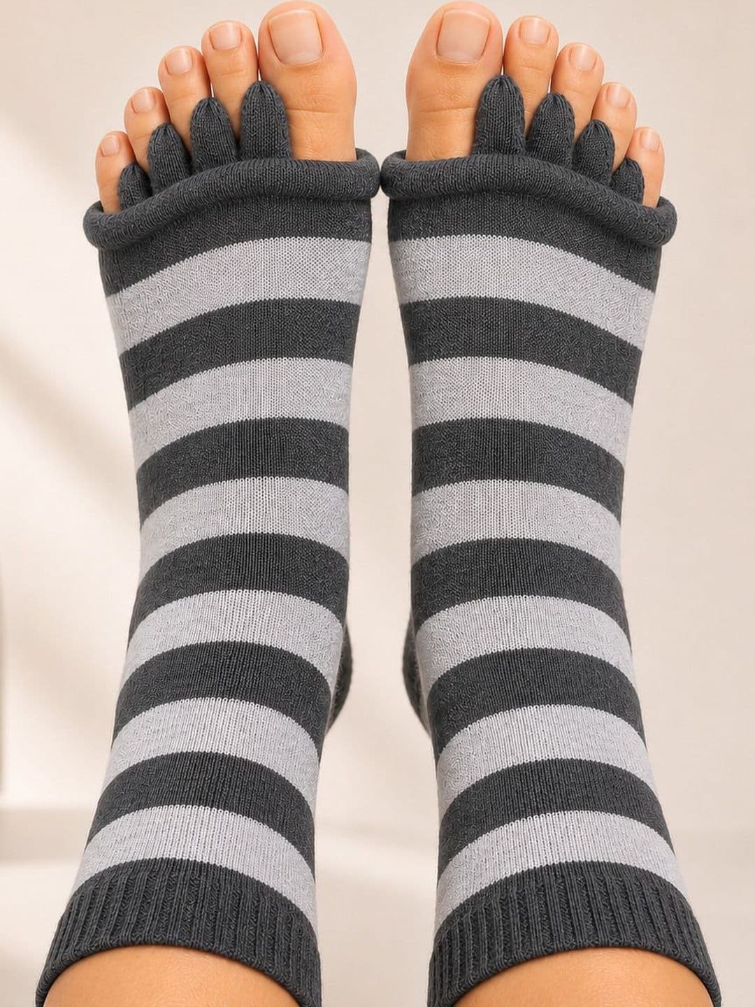 USOXO Unisex Cotton Striped Above Ankle Socks - view 1