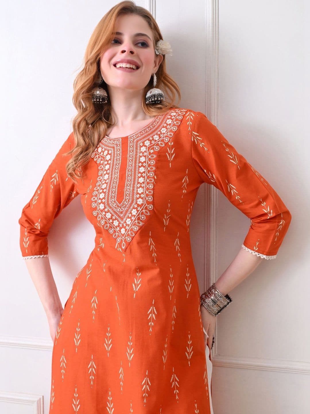 KKOUTFITS Women Ethnic Motifs Embroidered Thread Work Kurta - view 1