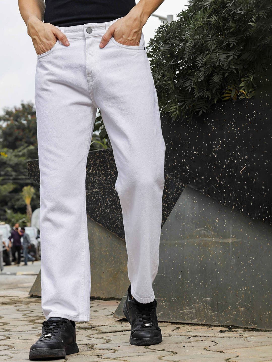 Mast & Harbour Men Comfort Relaxed Fit Jeans - view 1