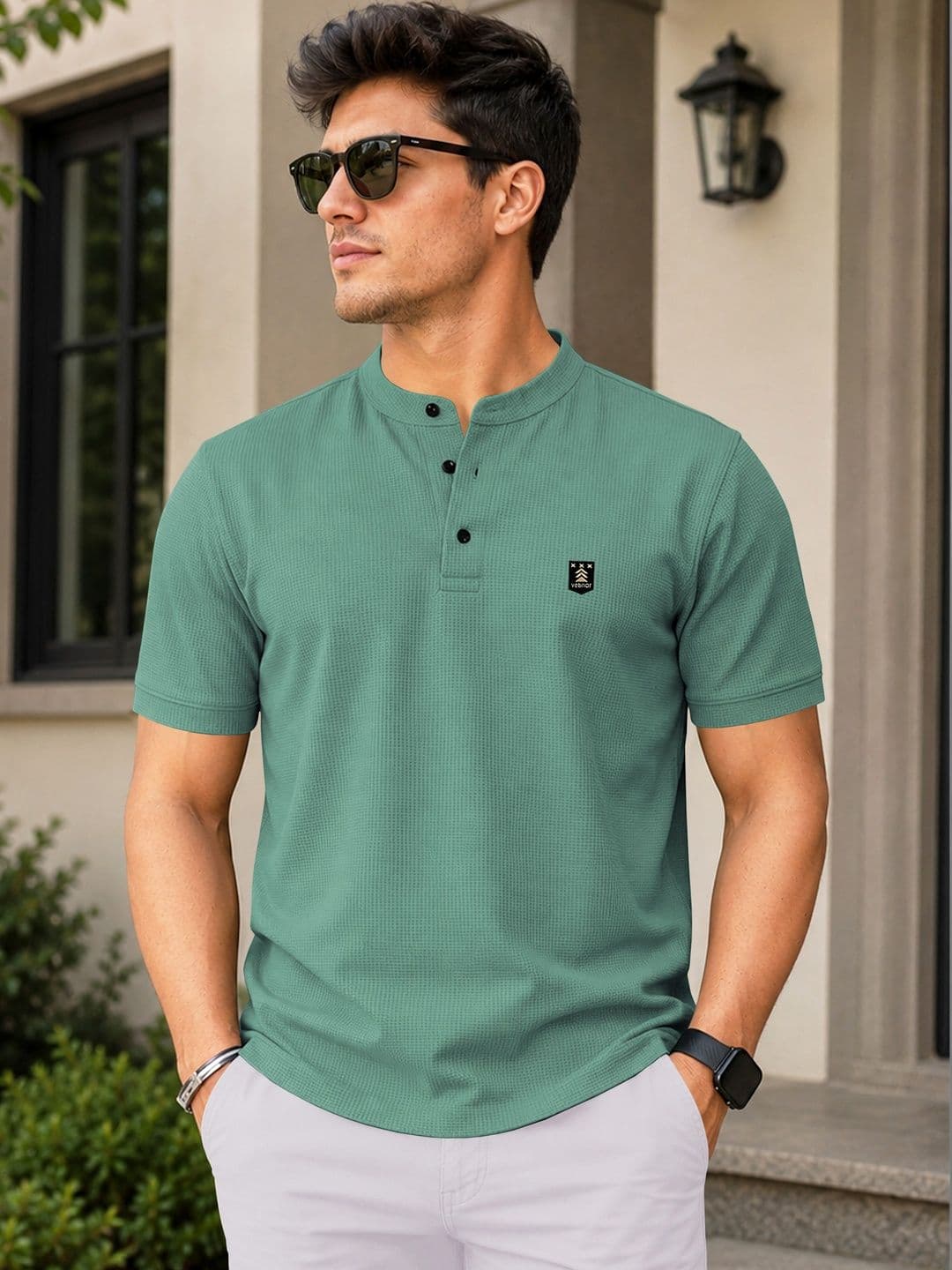 VeBNoR Brand Logo Mandarin Collar Pockets T-shirt - view 1