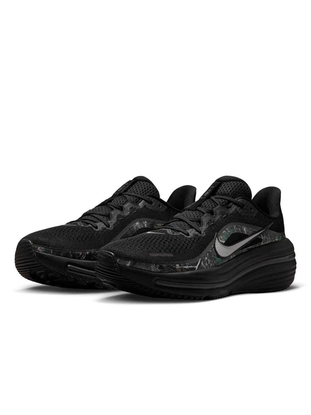 Nike Winflo 12 Men's Realtree Road Running Shoes - view 1