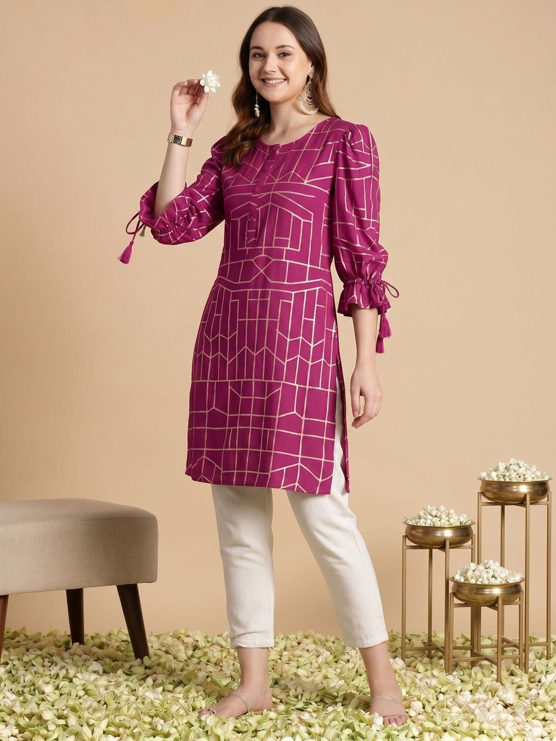 Sangria Geometric Foil Printed Puff Sleeve Kurta - view 1