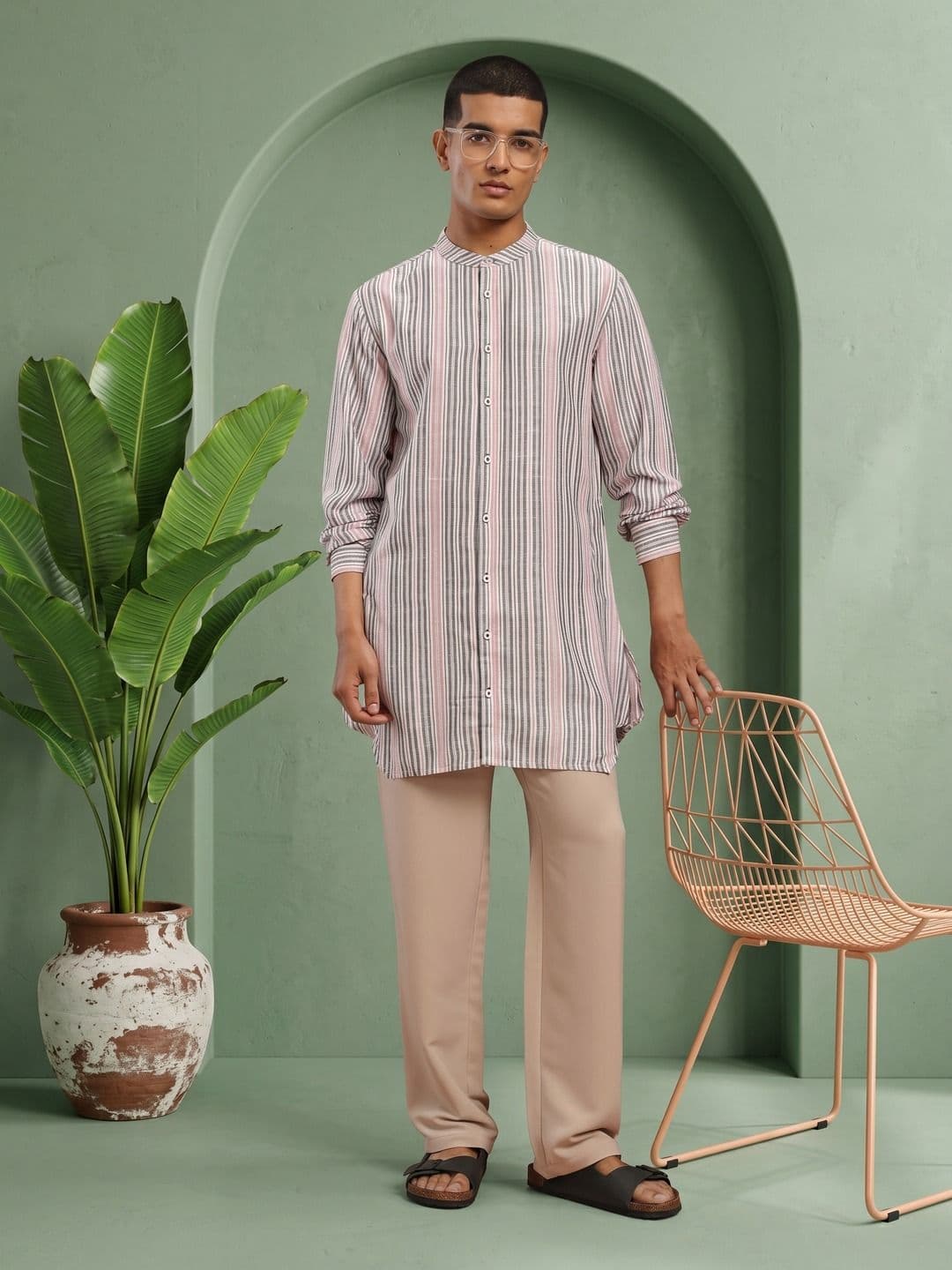 Sangria Mandarin Collar Striped Cotton Kurta - view 1