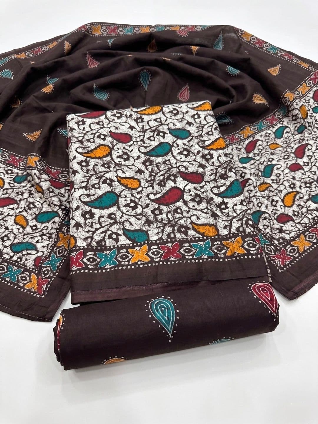 VAIBHAV COTTON Printed Pure Cotton Unstitched Dress Material - view 1