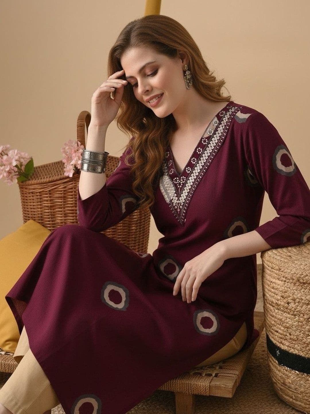 Pjyot by surhi Women Embroidered Thread Work Kurta - view 1