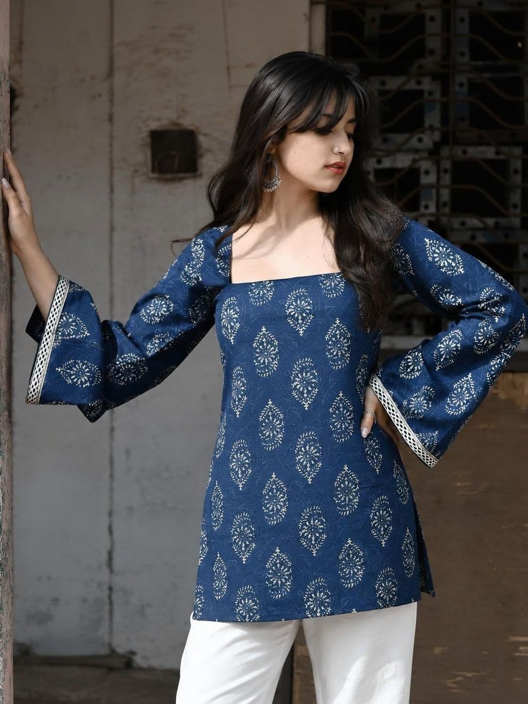 SANGOURI Paisley Printed Square Neck Pure Cotton Kurti - view 1