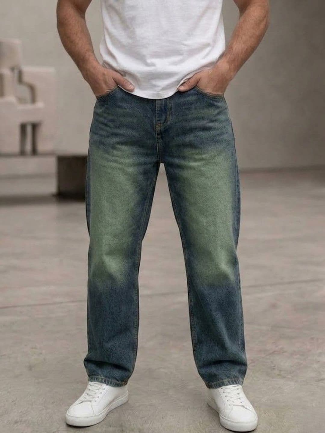 WOOMNY Men Wide Leg Mid-Rise Light Fade Jeans - view 1