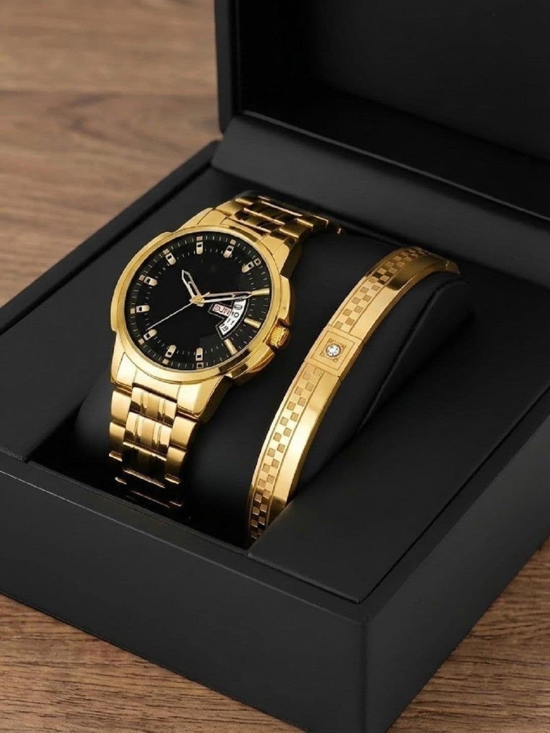 LAKSH Unisex Dial & Stainless Steel Bracelet Style Straps Analogue Watch DD Gold Black&One diamond Kadu - view 1