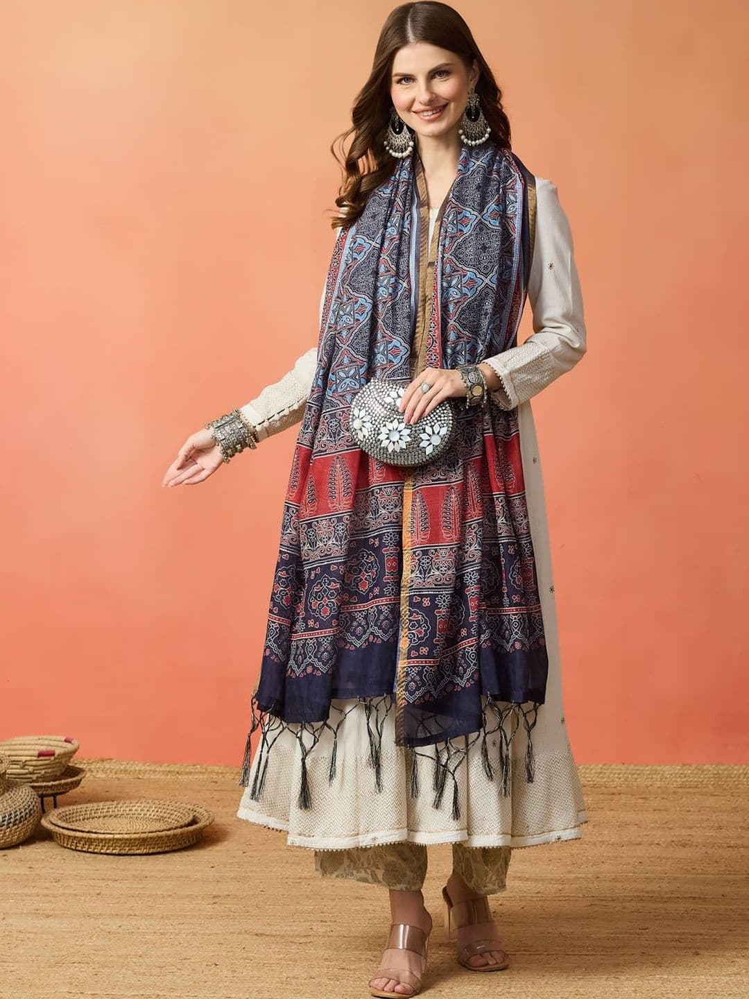 AKSHADEEP Ethnic Motifs Printed Linen Dupatta - view 1