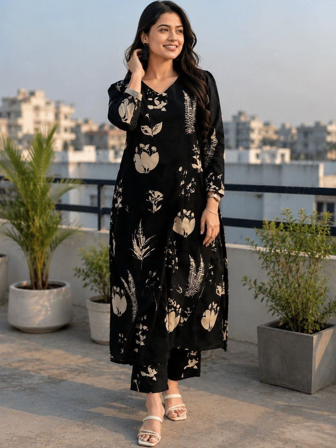UGMAZ Women Floral Printed Regular Kurta with Trousers - view 1