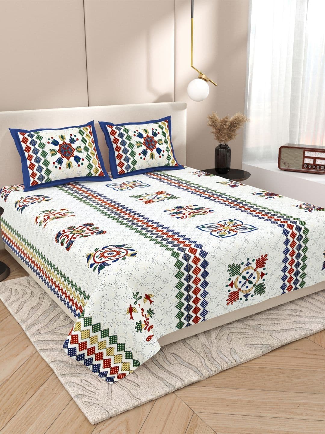 Sangria Blue Floral Soft Feel 120 TC King Superfine Bedsheets - view 1