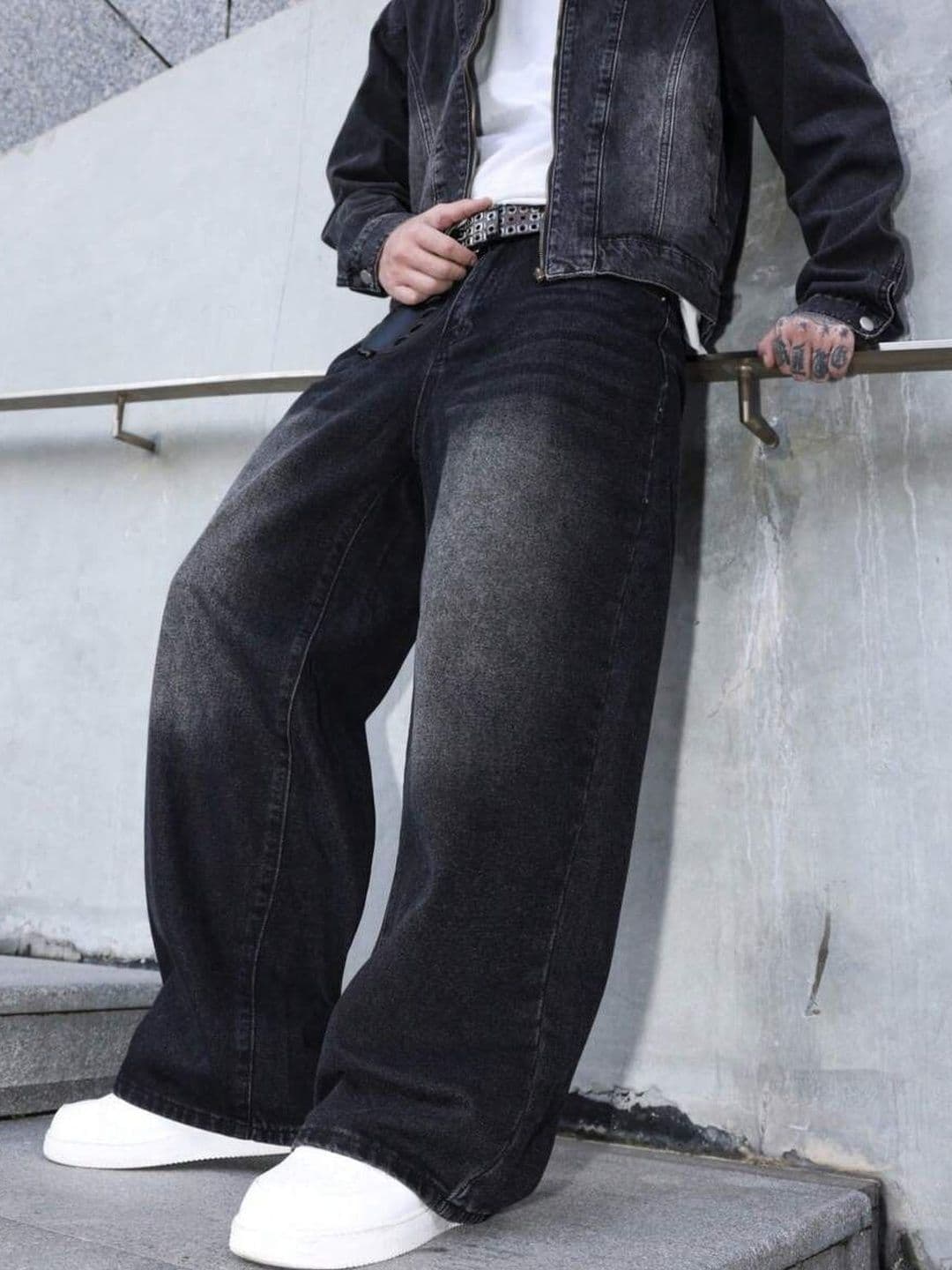 YAMEETFIT Men Jean Mid-Rise Low Distress Jeans - view 1