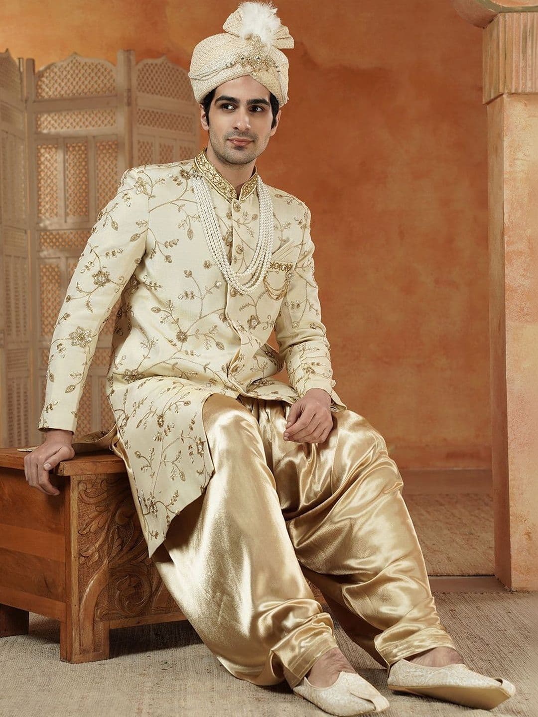 Utsav Fashion Embroidered Velvet Sherwani Set - view 1