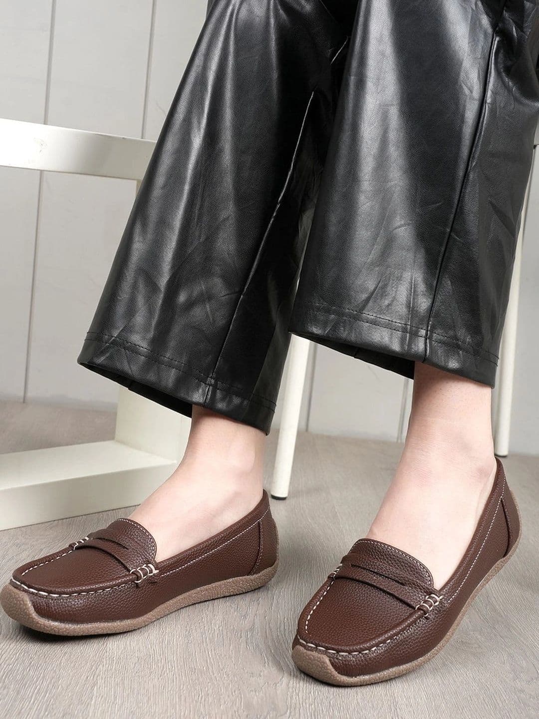 Moda Rapido Women Loafers - view 1