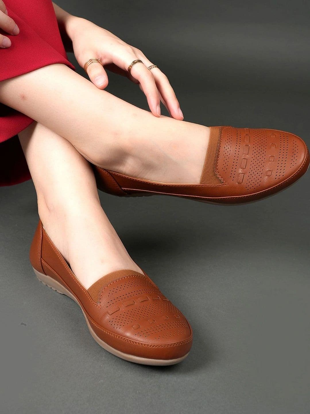 Moda Rapido Women Perforations Loafers - view 1