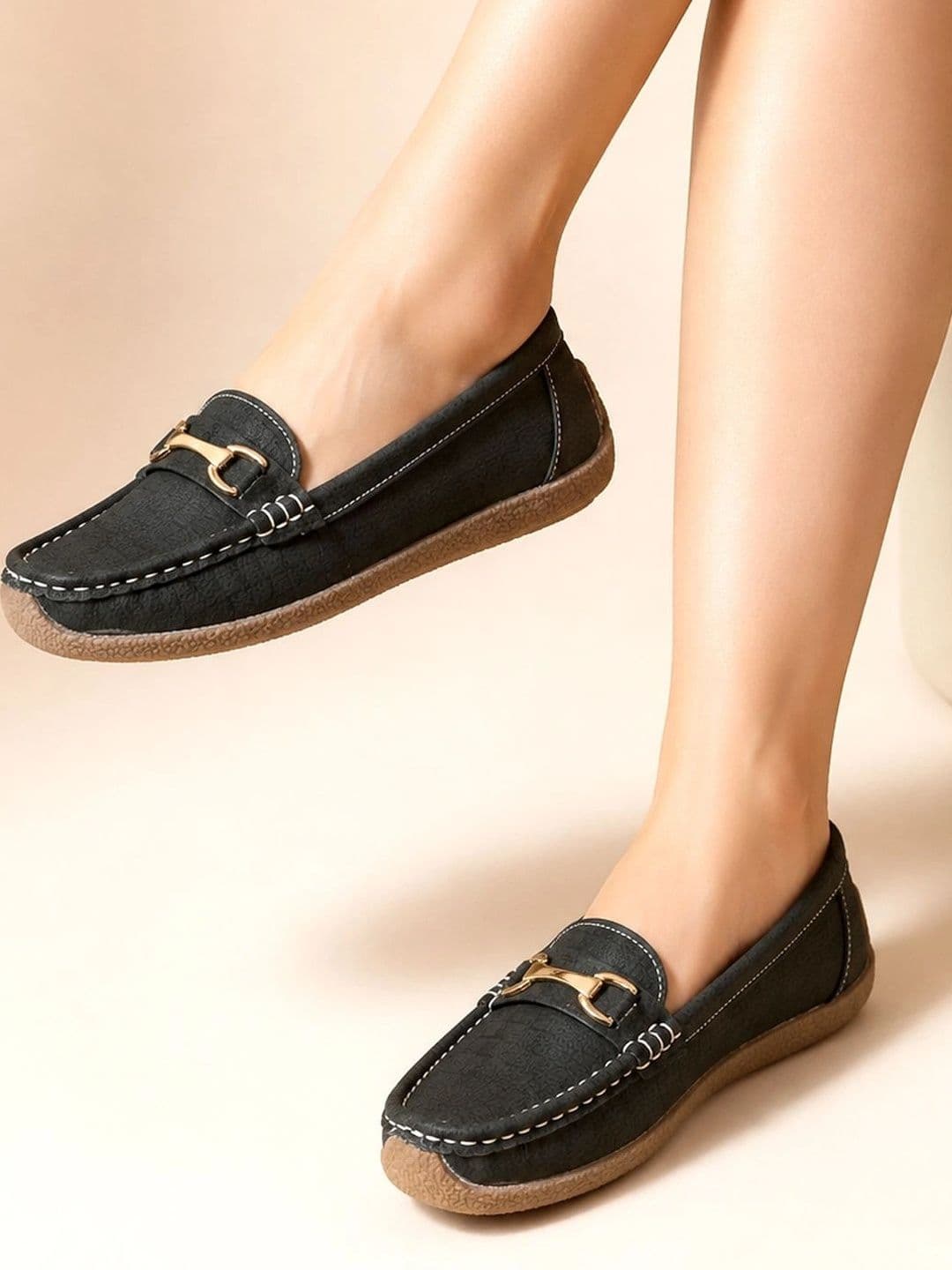Moda Rapido Women Textured Driving Shoes - view 1