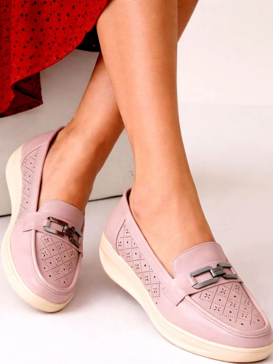Moda Rapido Women Textured Loafers - view 1