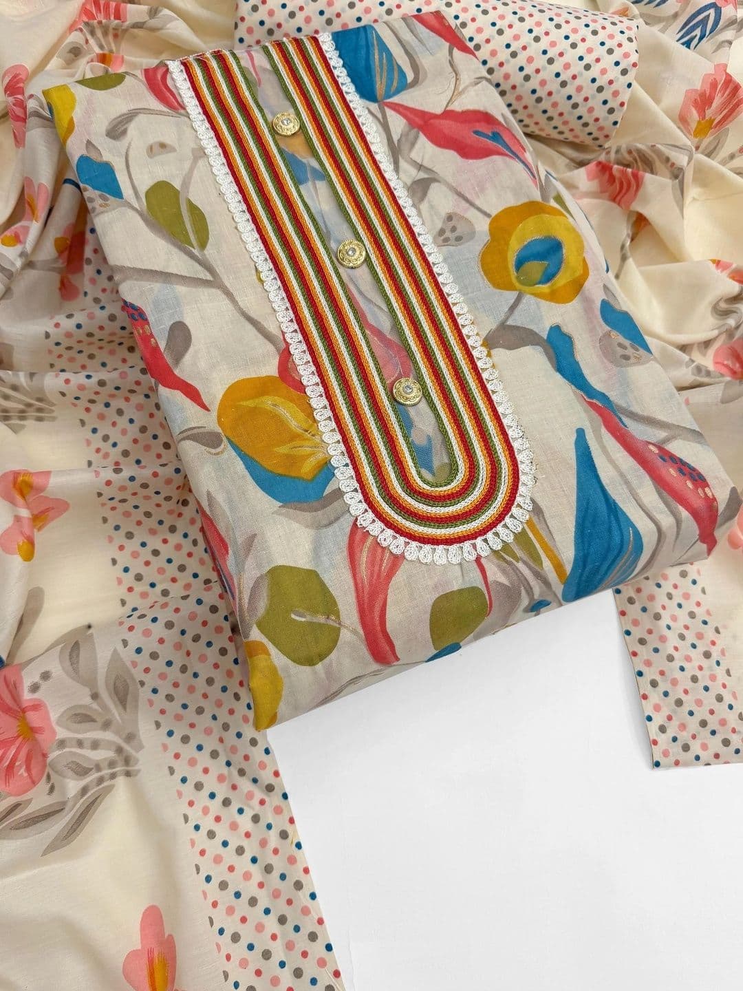 FashionsEye Floral Printed Unstitched Dress Material - view 1