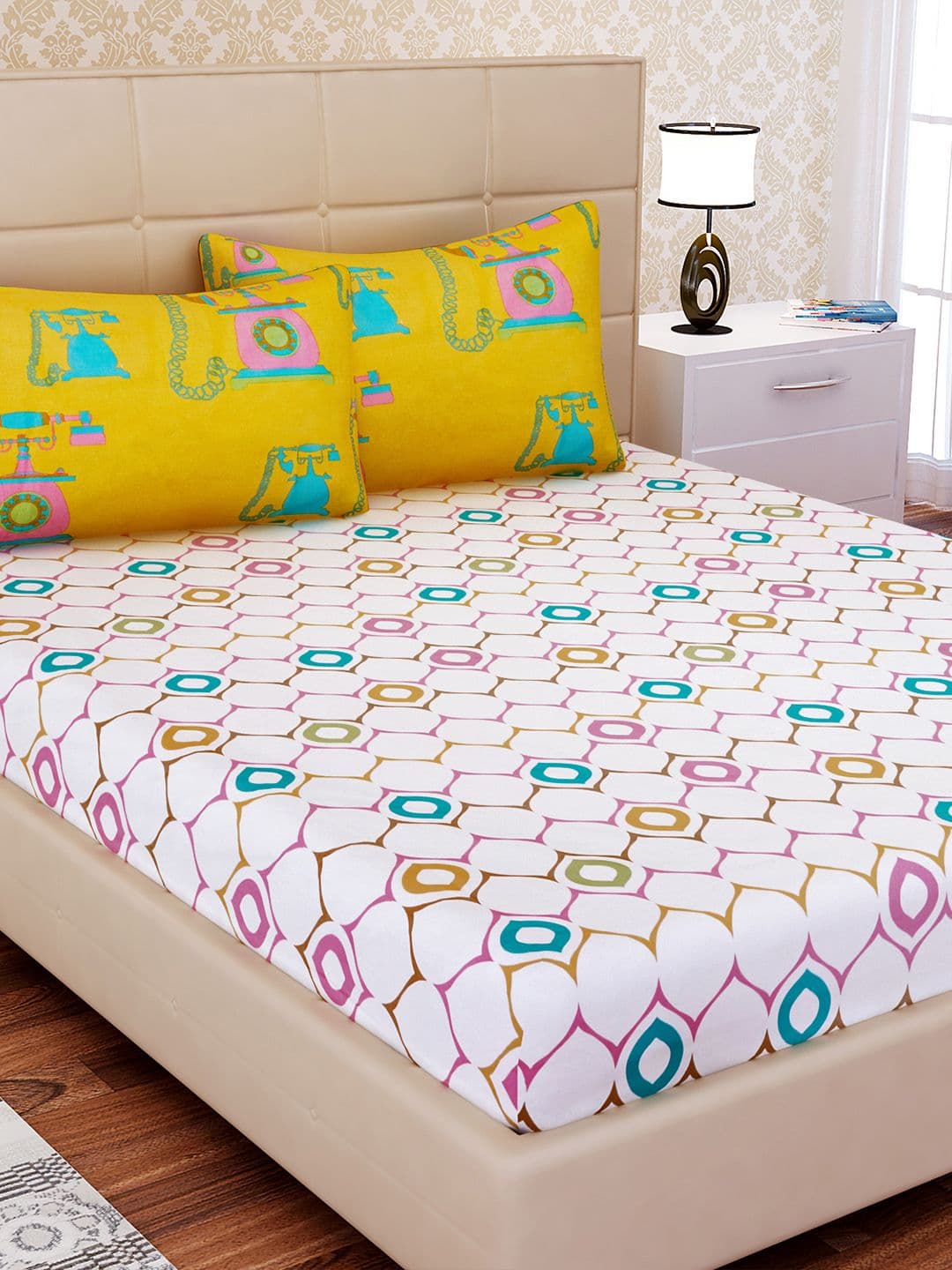 SEJ by Nisha Gupta White Geometric Pure Cotton 144 TC King Bedsheet with 2 Pillow Covers-87 x 94 inches - view 1