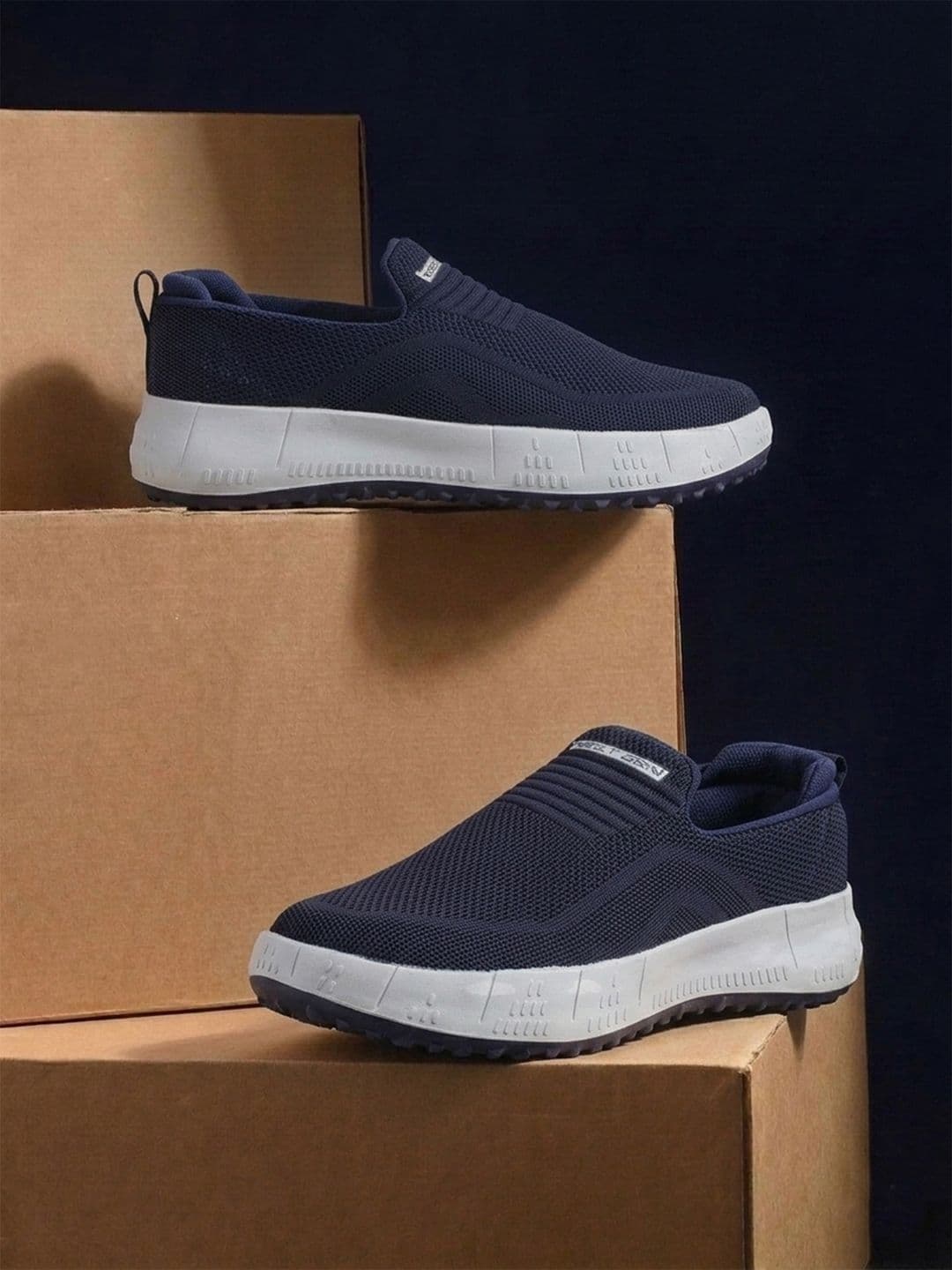 Columbus Men Textured Sneakers - view 1