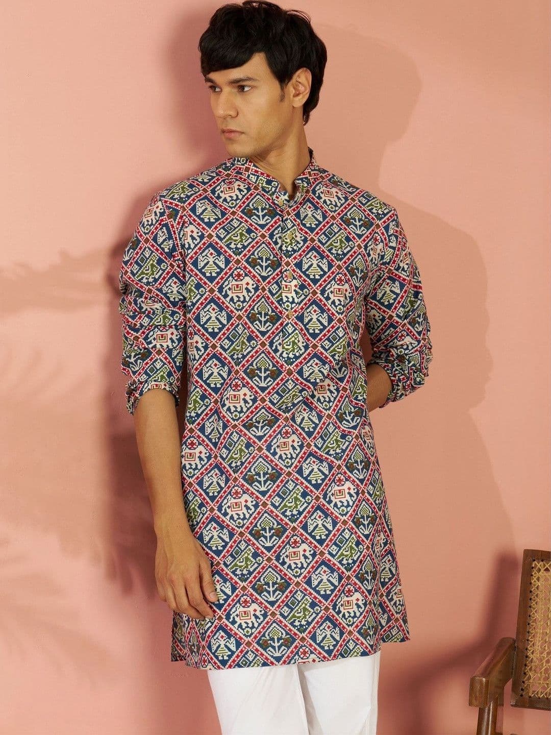 VASTRAMAY Men Blue Patola Printed Cotton Mid-Length Kurta - view 1