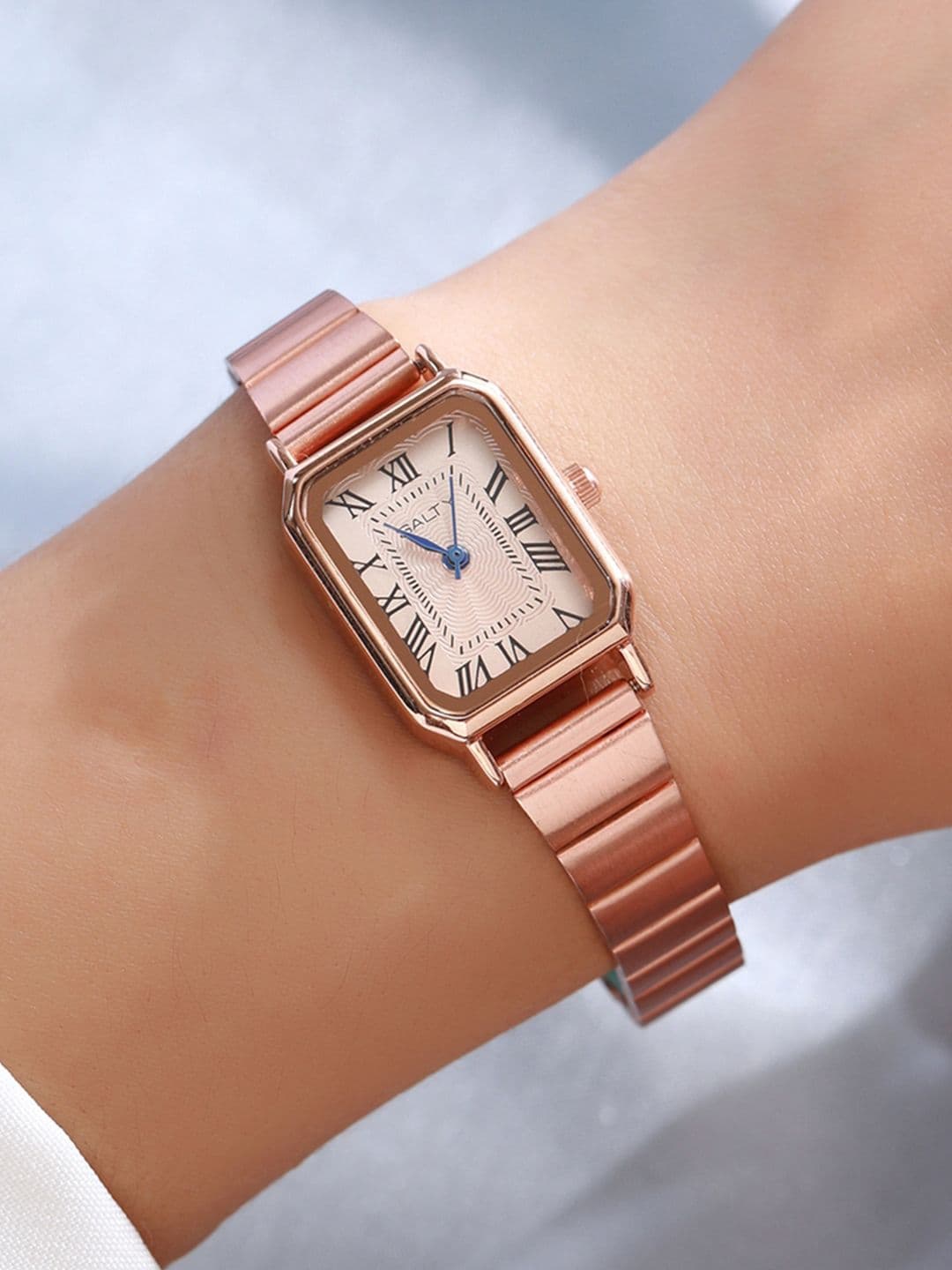 SALTY Women Rose gold Dial Retro Square Watch WT-S-0003-RG-RG - view 1
