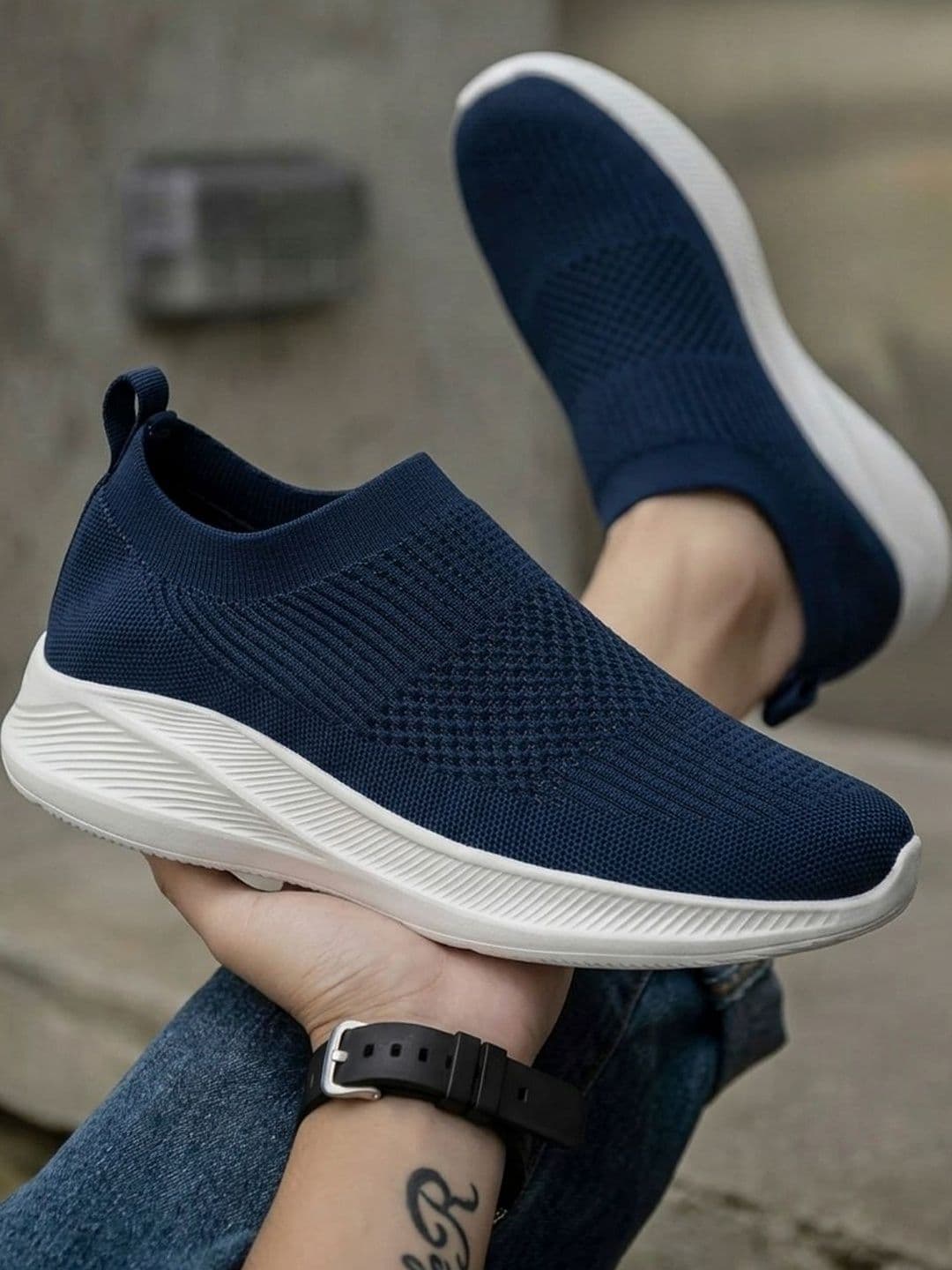 HRX by Hrithik Roshan Men Textured Sneakers - view 1