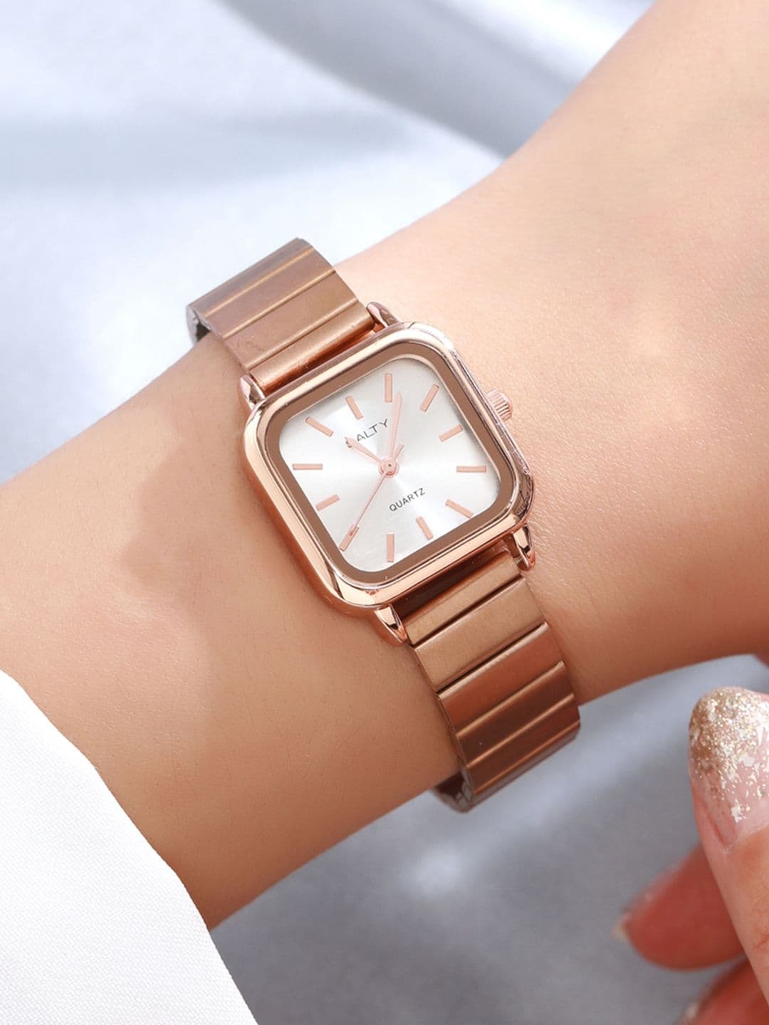 SALTY Women White Dial Rose Radiance Analogue Watch WT-S-0010-RG-WH - view 1