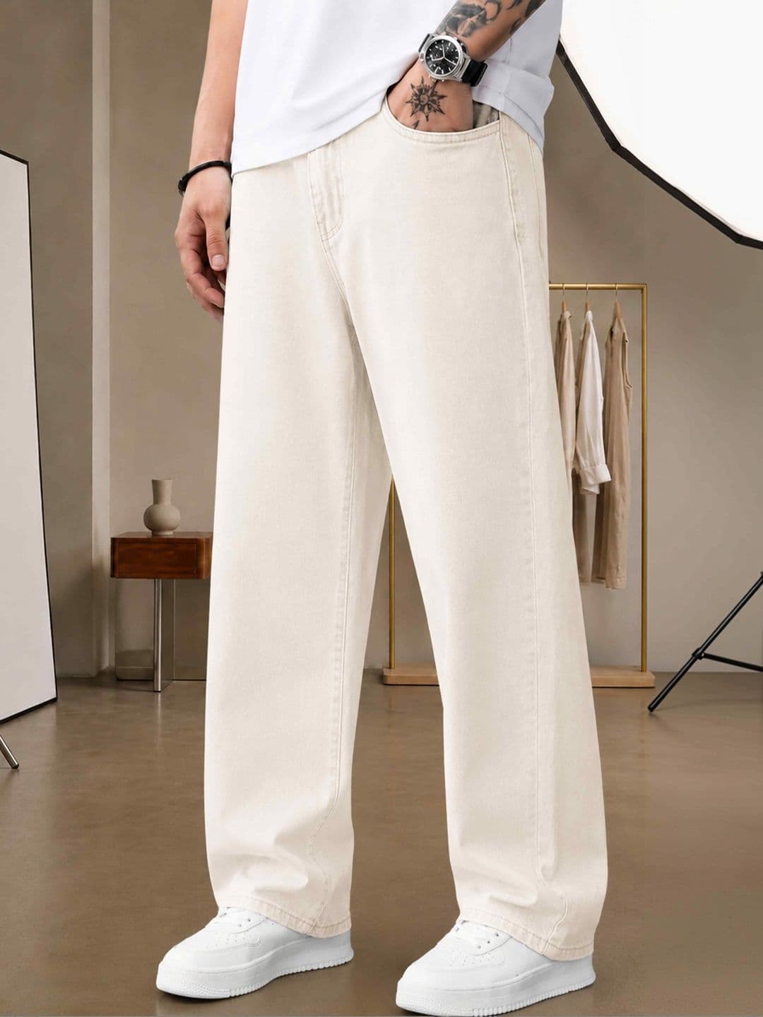 Roadster Men Comfort Straight Fit Mid-Rise Jeans - view 1