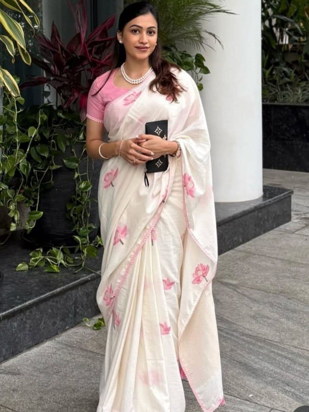 Moda Rapido Floral Pure Cotton Jamdani Saree - view 1
