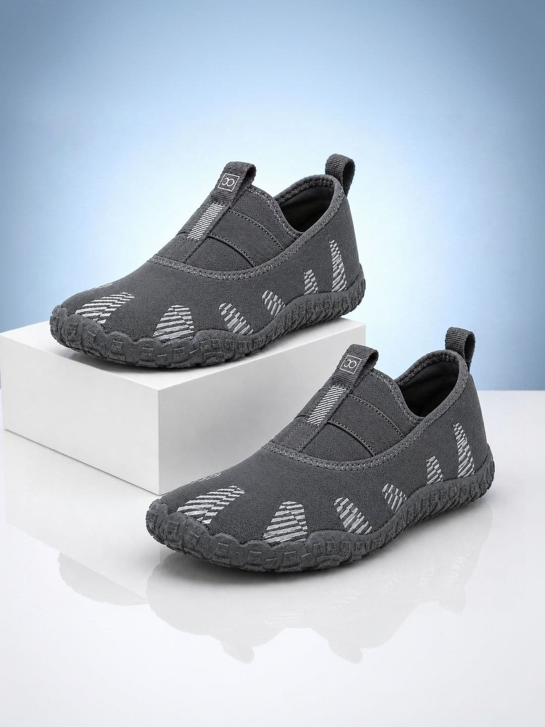 JO Men Striped Sneakers - view 1