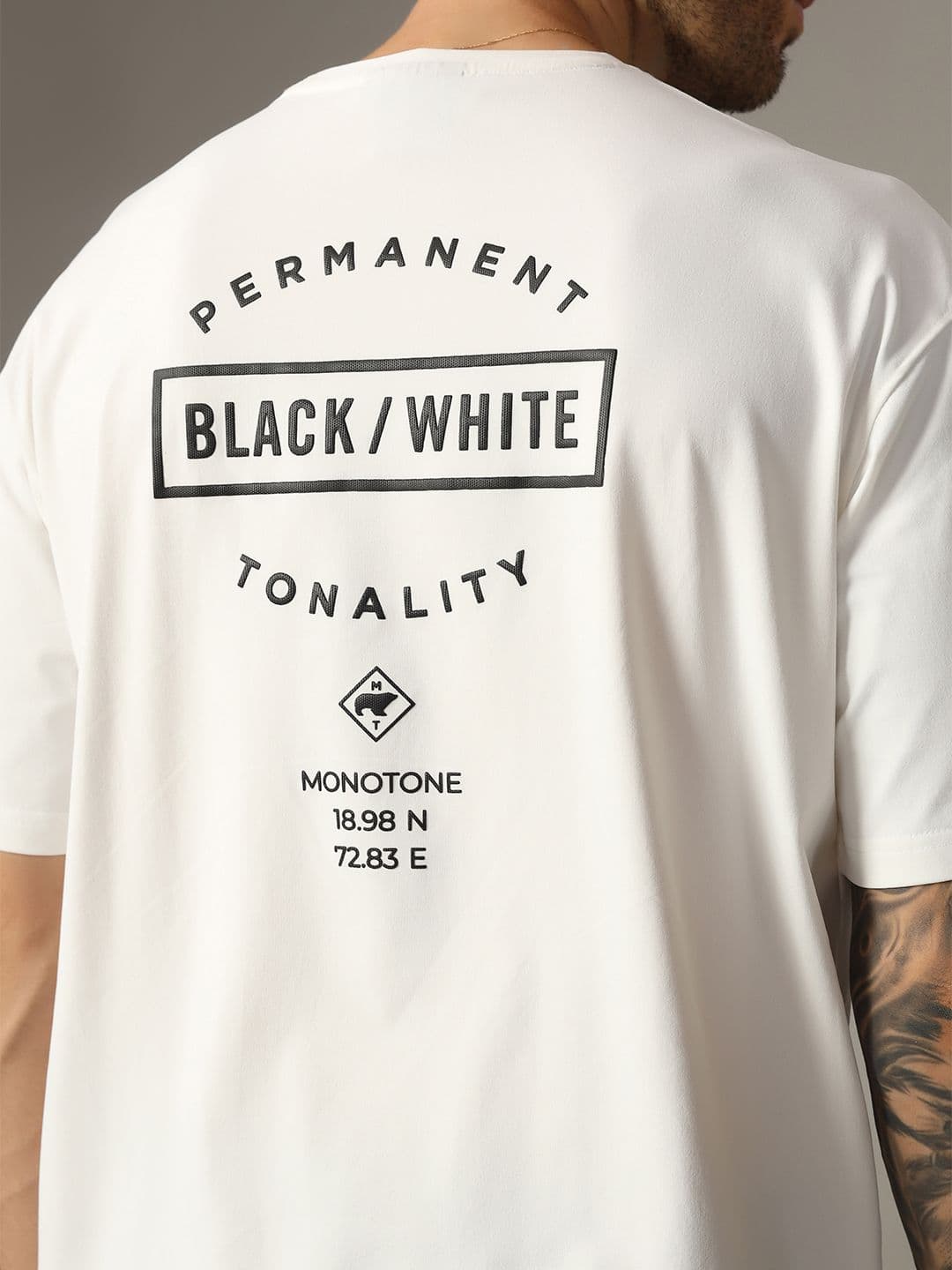 Monotone Men Typography Printed Boxy T-shirt - view 1