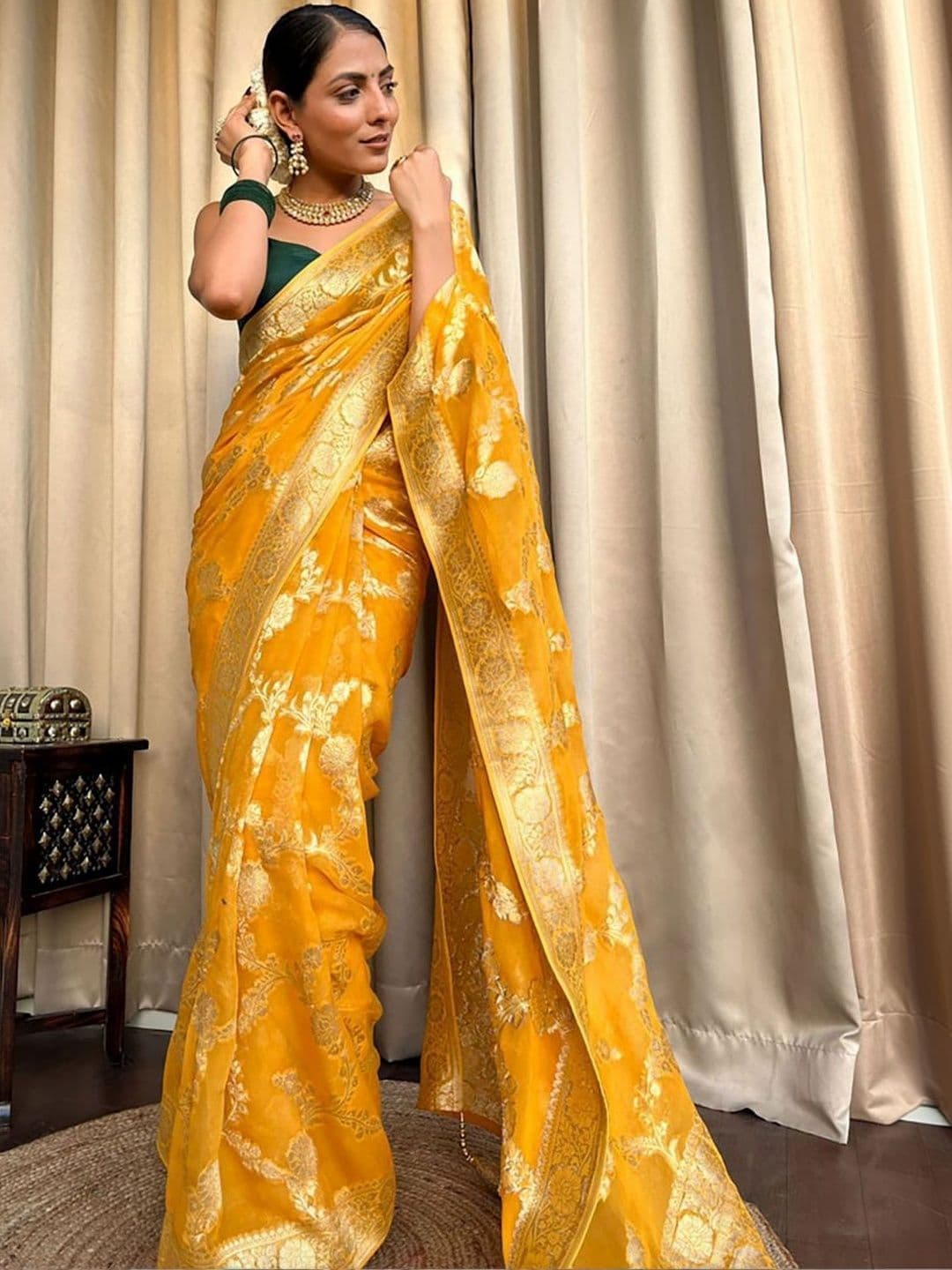 GAMVIYA Leheriya Zari Silk Blend Designer Banarasi Saree - view 1