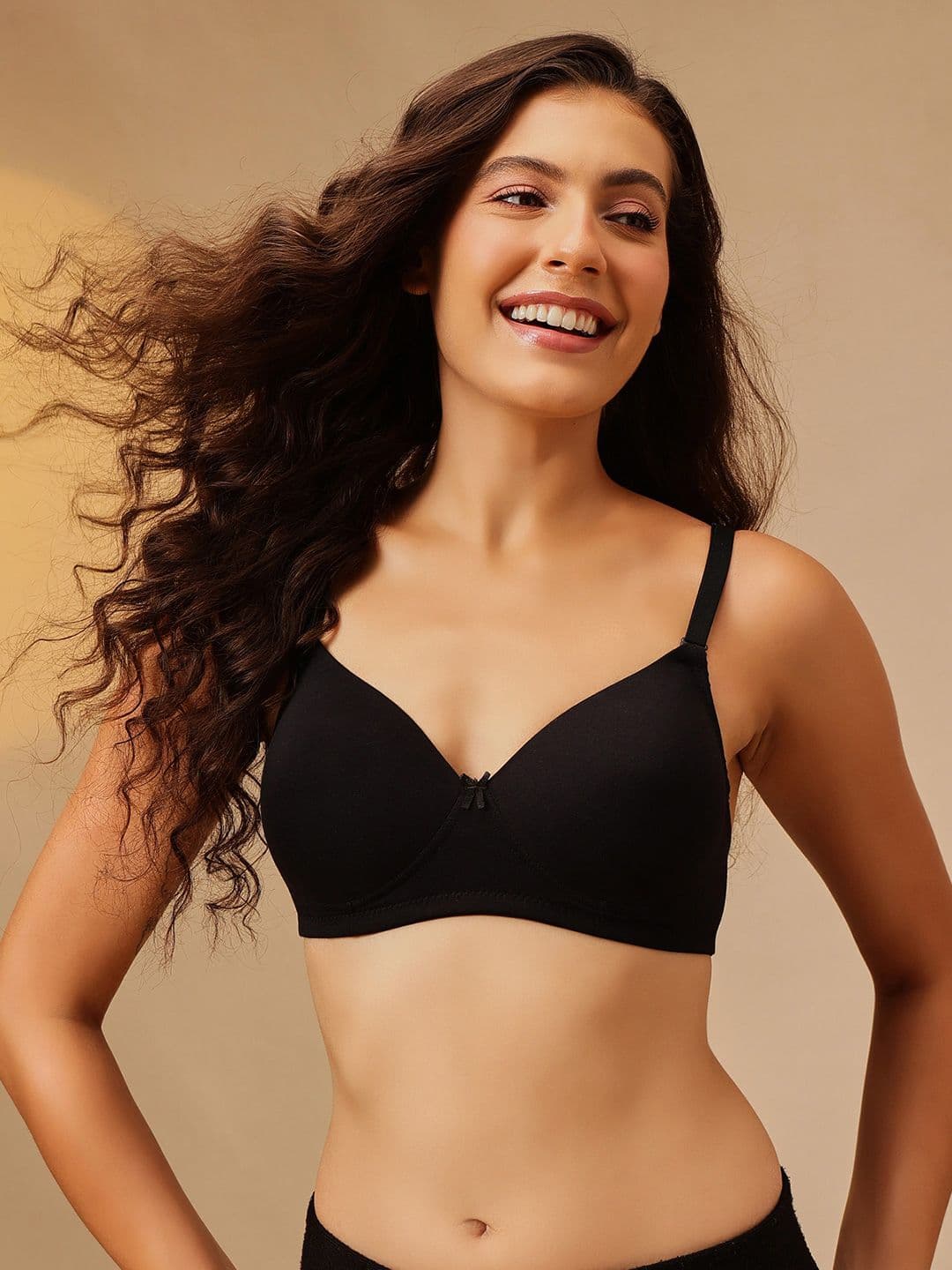 Clovia Black Full Coverage Lightly Padded T-shirt Bra With All Day Comfort - view 1