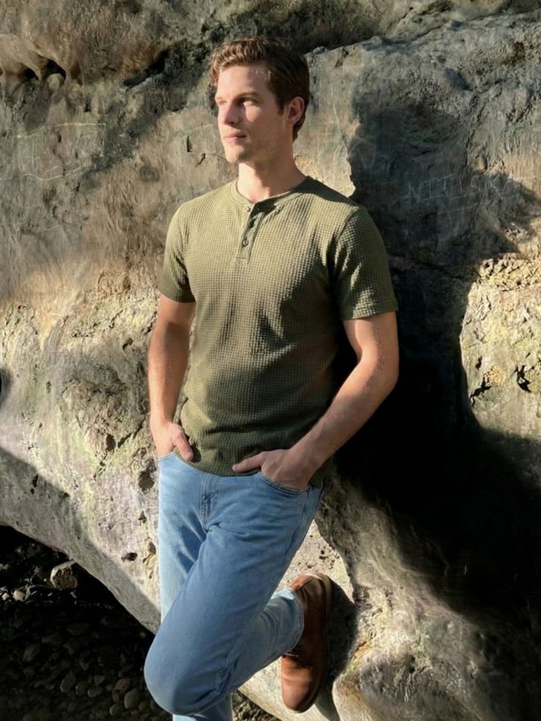 The Roadster Lifestyle Co. Men Mandarin Collar T-shirt - view 1