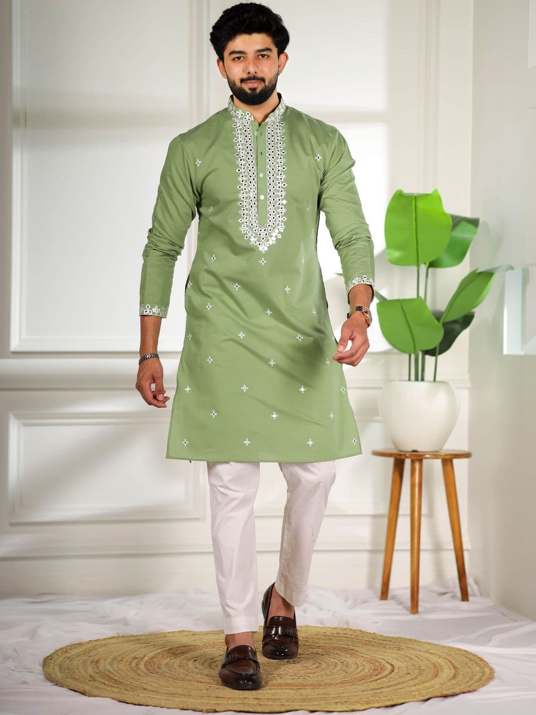 Koshin Men Ethnic Motifs Embroidered Mandarin Collar Cotton Straight Kurtas - view 1