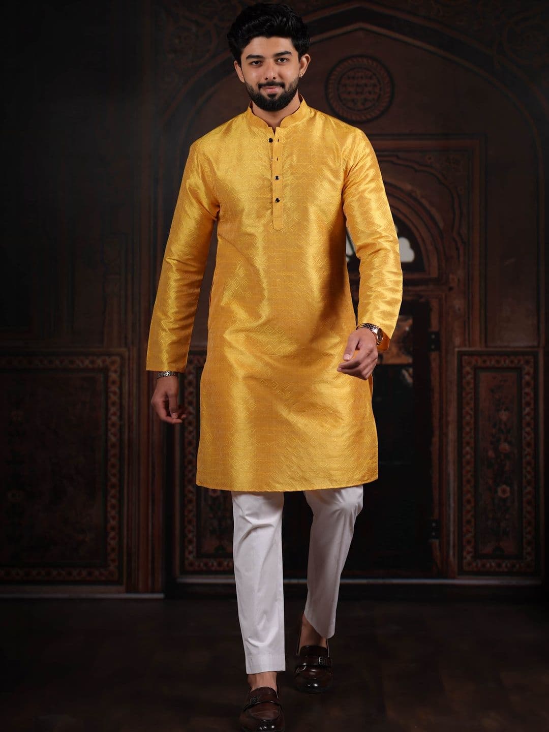 Koshin Men Ethnic Motifs Woven Design Mandarin Collar Straight Kurtas - view 1