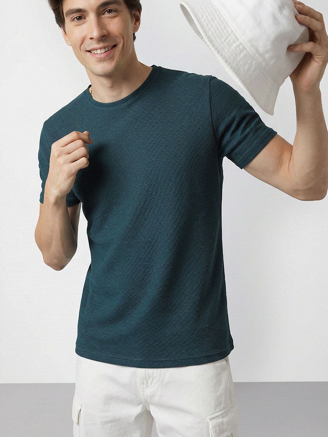 Mast & Harbour Men Solid T-shirt - view 1