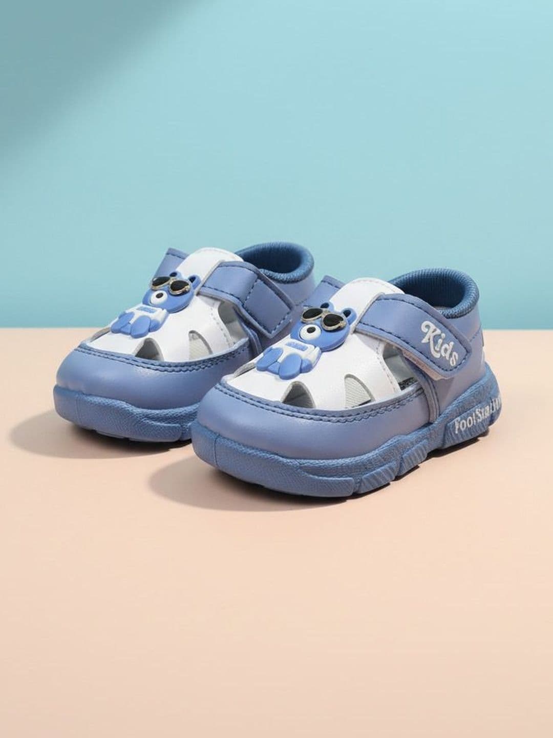 FootStation Boys Mesh Comfort Sandals - view 1
