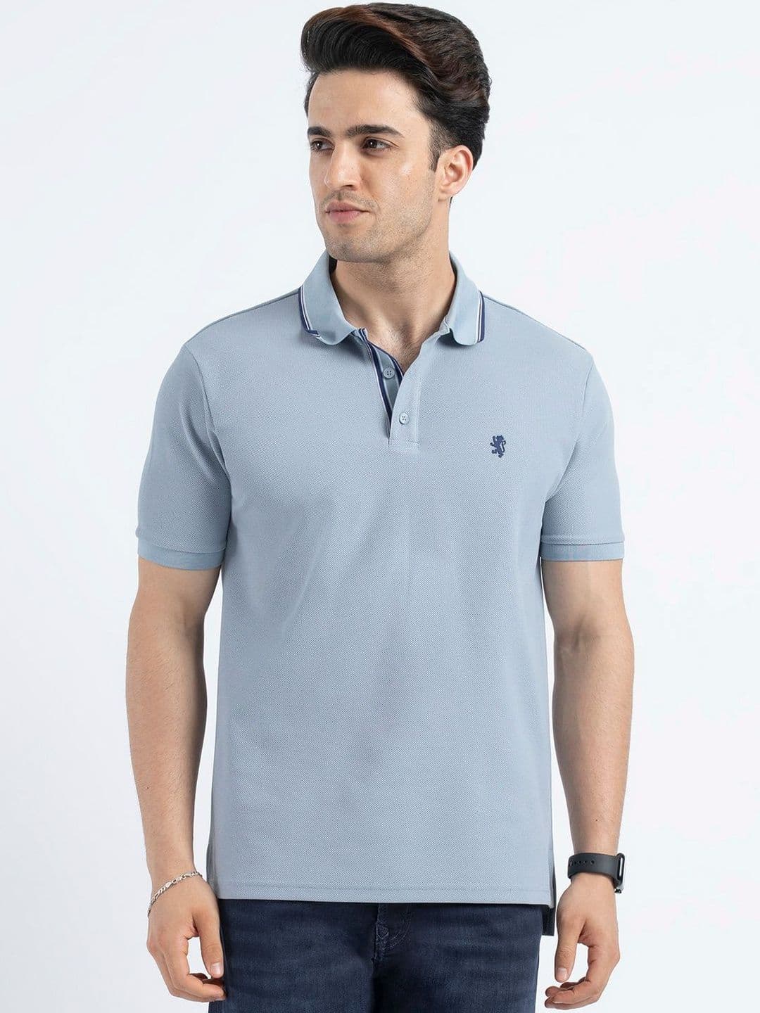 Red Tape Men Polo Collar T-shirt - view 1