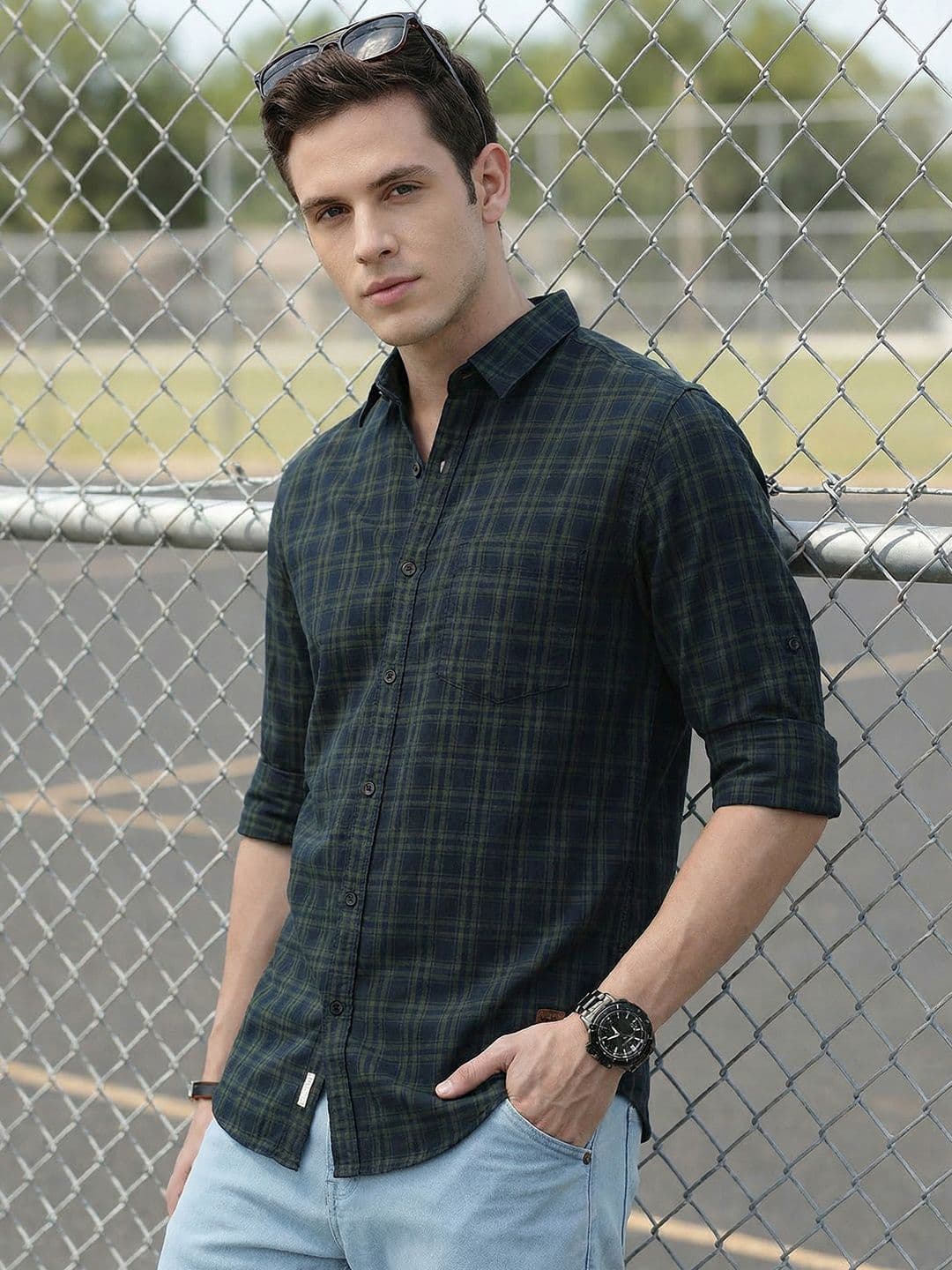 Roadster Men Navy Blue & Green Regular Fit Checked Casual Shirt - view 1