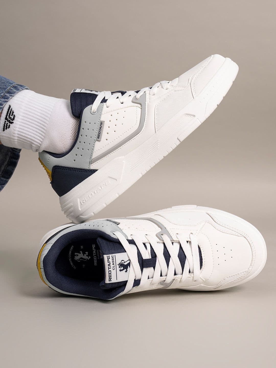Red Tape RT Nimbus Men Solid Sneakers - view 1