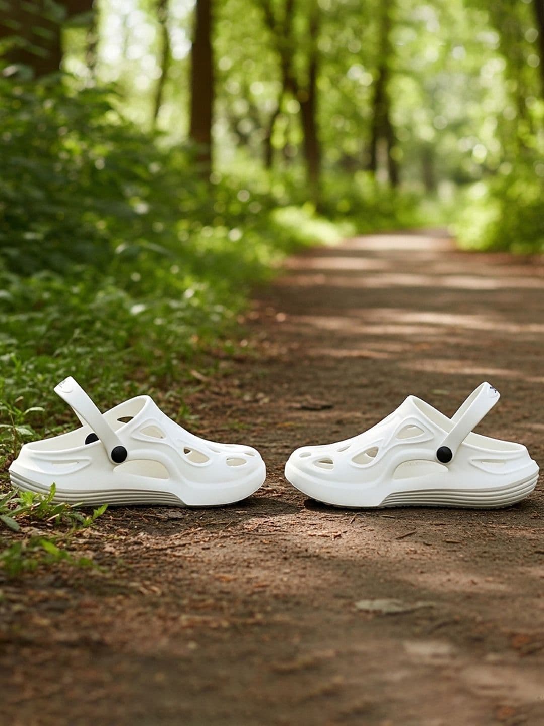 Red Chief Men Clogs Sandals - view 1