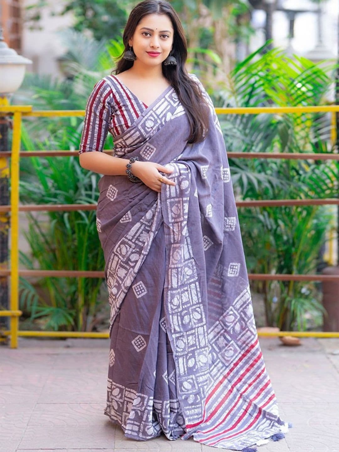 Moda Rapido Batik Pure Cotton Ikat Saree - view 1