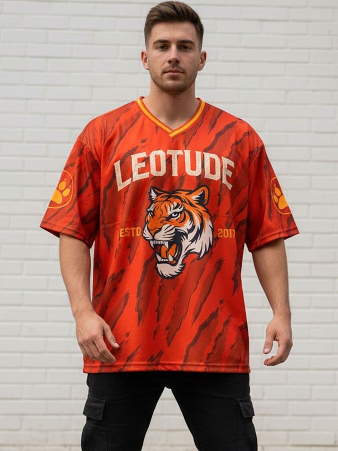 Leotude Men Printed V-Neck Cotton T-shirt - view 1